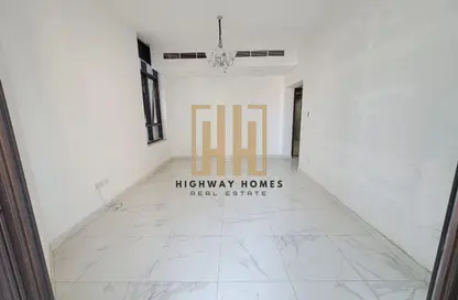 Apartment - 2 Bedrooms - 2 Bathrooms for rent in Muwaileh 29 Building - Muwaileh - Sharjah