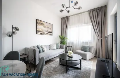 Living Room image for: Apartment - 2 Bedrooms - 1 Bathroom for rent in The Nook - Wasl Gate - Dubai, Image 1