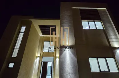 Villa - 5 Bedrooms - 7+ Bathrooms for rent in Al Suyoh - Sharjah