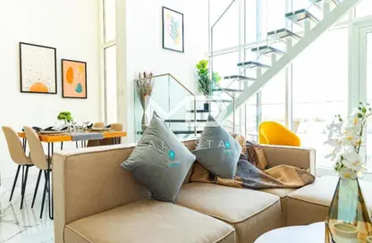 Apartment - 2 Bedrooms - 3 Bathrooms for sale in Oasis Residences - Masdar City - Abu Dhabi