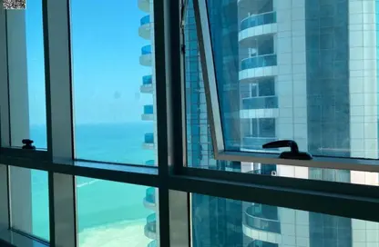 شقة - غرفة نوم - 2 حمامات للبيع في برج الكورنيش - طريق كورنيش عجمان - عجمان