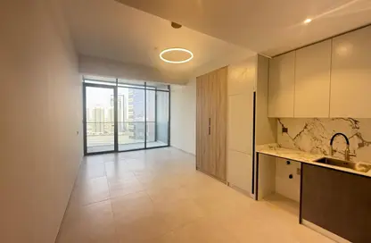 شقة - 1 حمام للايجار في الأمل تاور - مدينة دبي الرياضية - دبي