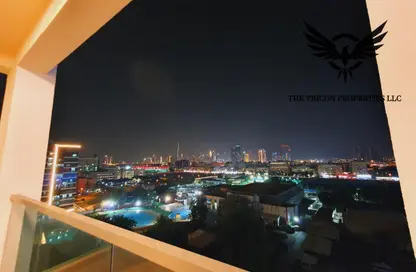 شقة - 3 غرف نوم - 4 حمامات للايجار في ميدان النصر - عود ميثاء - بر دبي - دبي