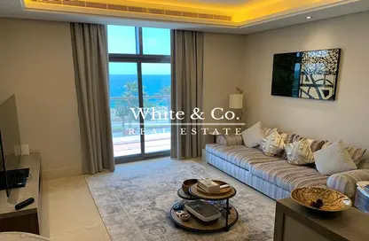 Living Room image for: Apartment - 2 Bedrooms - 3 Bathrooms for rent in The 8 - The Crescent - Palm Jumeirah - Dubai, Image 1