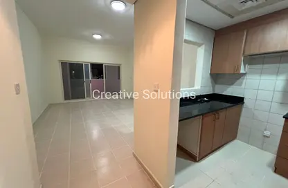 Apartment - Studio - 1 Bathroom for rent in The Gardens Buildings - The Gardens - Dubai