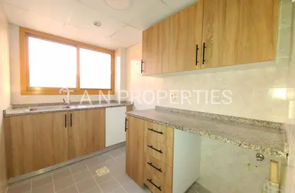 Apartment - Studio - 1 Bathroom for rent in London Hotel - Mankhool - Bur Dubai - Dubai