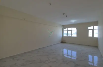 شقة - 3 غرف نوم - 3 حمامات للايجار في الزعفران - الخبيصي - العين