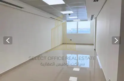 Empty Room image for: Office Space - Studio - 1 Bathroom for rent in Mussafah Industrial Area - Mussafah - Abu Dhabi, Image 1