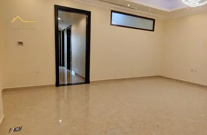 Apartment - 3 Bedrooms - 3 Bathrooms for rent in Al Jurf 1 - Al Jurf - Ajman Downtown - Ajman