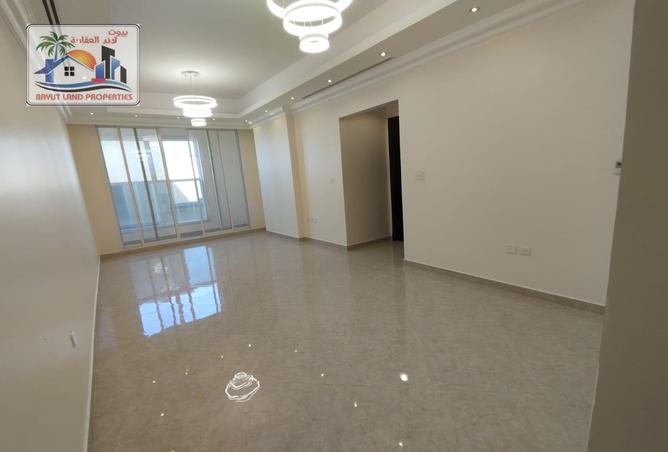 Apartment - 4 Bedrooms - 5 Bathrooms for rent in Al Jurf 2 - Al Jurf - Ajman Downtown - Ajman