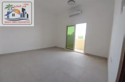 شقة - 2 غرف نوم - 1 حمام للايجار في اليرموك - القاسمية - الشارقة