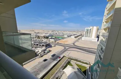 شقة - 1 حمام للايجار في عزيزي بلازا - الفرجان - دبي