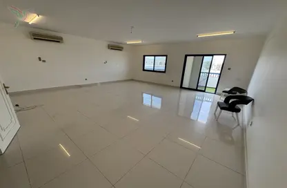 Apartment - 3 Bedrooms - 3 Bathrooms for rent in Al Niyadat - Al Ain