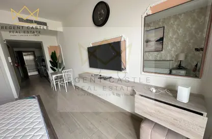 Apartment - Studio - 1 Bathroom for rent in Bloom Towers B - Bloom Towers - Jumeirah Village Circle - Dubai