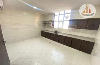 Apartment - 2 Bedrooms - 3 Bathrooms for rent in Baniyas - Abu Dhabi