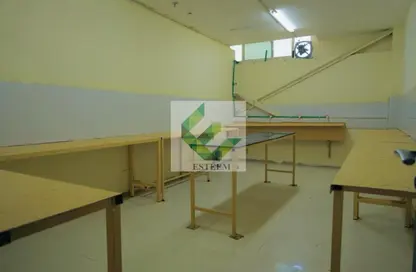 سكن عمال - استوديو - 8 حمامات للايجار في م-15 - مصفح الصناعية - مصفح - أبوظبي