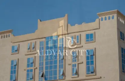 شقة - 2 غرف نوم - 3 حمامات للبيع في قرية الاميرة - الياسمين - عجمان