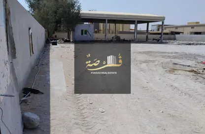 مستودع - استوديو - 4 حمامات للايجار في أم الثعوب - أم القيوين