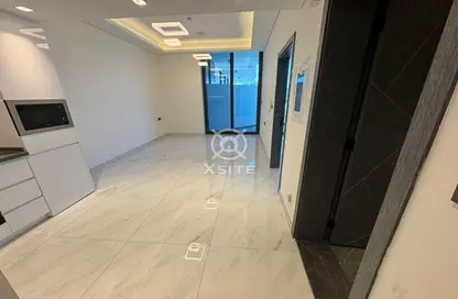 Apartment - 1 Bedroom - 2 Bathrooms for rent in Samana Park Views - Arjan - Dubai