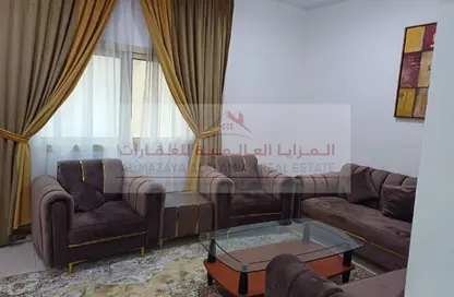 شقة - غرفة نوم - 2 حمامات للايجار في التعاون - الشارقة