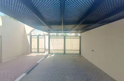 Villa - 6 Bedrooms - 6 Bathrooms for rent in Al Nahyan - Abu Dhabi