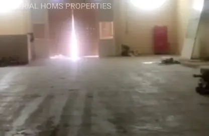 Warehouse - Studio - 2 Bathrooms for rent in Umm Al Thuoob - Umm Al Quwain