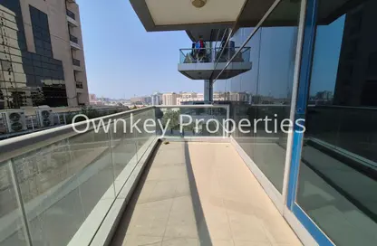 شقة - 2 غرف نوم - 3 حمامات للايجار في برج بن هندي - منخول - بر دبي - دبي