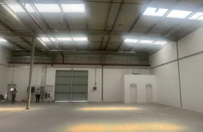 Warehouse - Studio - 1 Bathroom for rent in Umm Ramool - Dubai
