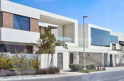 Outdoor Building image for: Villa - 5 Bedrooms - 6 Bathrooms for sale in West Yas - Yas Island - Abu Dhabi, Image 1