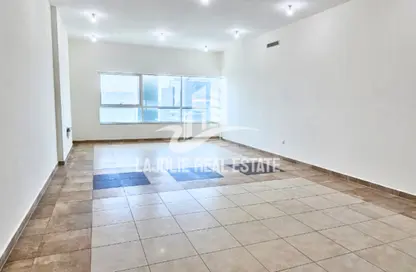 Apartment - 3 Bedrooms - 4 Bathrooms for rent in Hamdan Street - Abu Dhabi