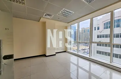 Office Space - Studio - 1 Bathroom for rent in Al Nahyan - Abu Dhabi