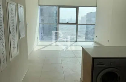 شقة - 2 غرف نوم - 2 حمامات للايجار في راديانت سكوير - مدينة الأضواء - جزيرة الريم - أبوظبي شقة - 2 غرف نوم - 2 حمامات للايجار في راديانت سكوير - مدينة الأضواء - جزيرة الريم - أبوظبي