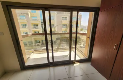 شقة - 1 حمام للايجار في شقق نور1 - مثلث قرية الجميرا - دبي