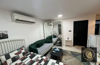 شقة - 1 حمام للايجار في برج الكورنيش - طريق كورنيش عجمان - عجمان