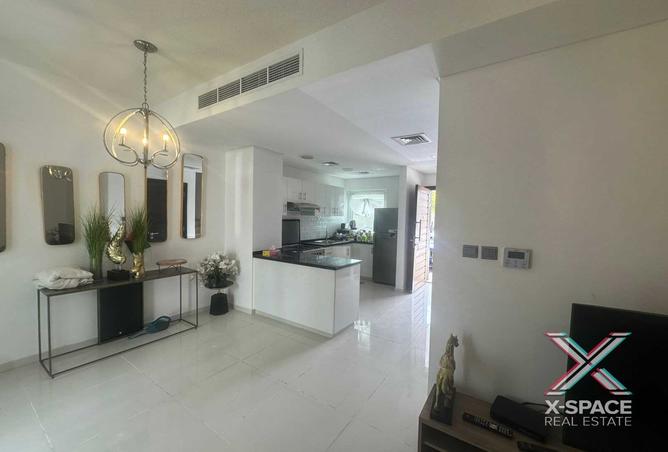 FULLY FURNSIHED | BEST DEAL | READY TO MOVE