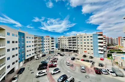 Apartment - 3 Bedrooms - 3 Bathrooms for rent in Tower 1 - Al Reef Downtown - Al Reef - Abu Dhabi