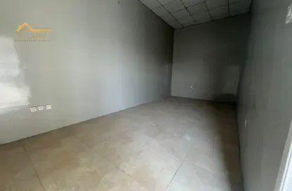 Shop - Studio - 1 Bathroom for rent in Industrial Building 13 - Industrial Area 13 - Sharjah Industrial Area - Sharjah
