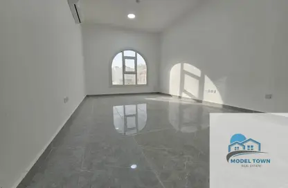 Apartment - Studio - 1 Bathroom for rent in Shakhbout City - Abu Dhabi