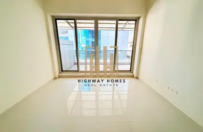 Apartment - 1 Bedroom - 3 Bathrooms for rent in Sahara Tower 6 - Sahara Complex - Al Nahda - Sharjah