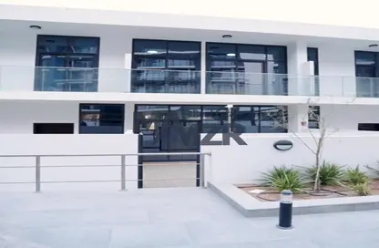 Townhouse - 3 Bedrooms - 4 Bathrooms for sale in The Gate - Masdar City - Abu Dhabi