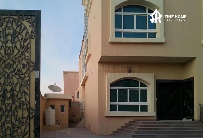 12910242 - Property Image 2