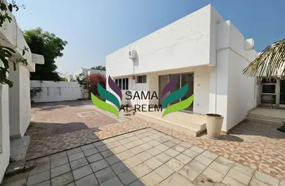 Villa - 3 Bedrooms - 3 Bathrooms for rent in Umm Suqeim 1 Villas - Umm Suqeim 1 - Umm Suqeim - Dubai Villa - 3 Bedrooms - 3 Bathrooms for rent in Umm Suqeim 1 Villas - Umm Suqeim 1 - Umm Suqeim - Dubai