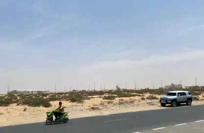 أرض - استوديو للبيع في مدينة الإمارات الصناعية - الشارقة