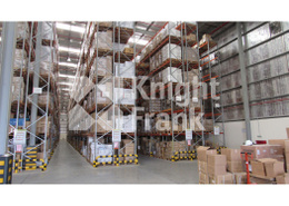 Lease - Racked modern logistics warehouse