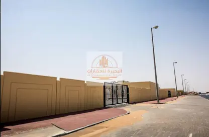 أرض - استوديو للايجار في الصجعة الصناعية - آلصجعه - الشارقة