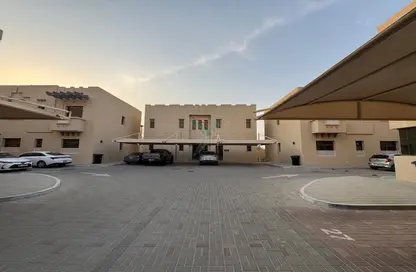 شقة - 2 غرف نوم - 2 حمامات للايجار في الدفينة - اشارج - العين