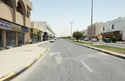 عمارة بالكامل - استوديو - 6 حمامات للبيع في اليرموك - القاسمية - الشارقة