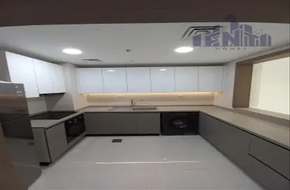 Apartment - 1 Bedroom - 2 Bathrooms for rent in Topaz Residence 2 - Topaz Residence - Dubai Silicon Oasis - Dubai