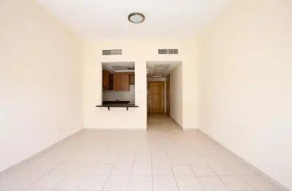 Apartment - Studio - 1 Bathroom for rent in Building 148 to Building 202 - Mogul Cluster - Discovery Gardens - Dubai