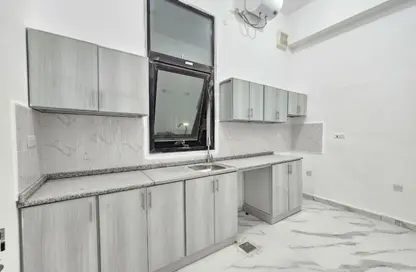 شقة - 2 غرف نوم - 2 حمامات للايجار في مدينة الرياض - أبوظبي